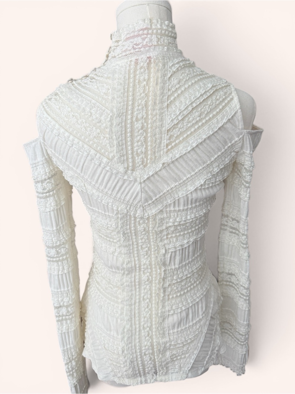 Cinq à Sept Ivory Solene Lace Cold Shoulder Mock Neck Top Size S Cotton Blend - Picture 3 of 11